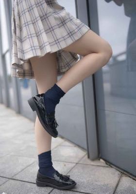 夜夜嗨中文无码视频网_十万网红美女美酱