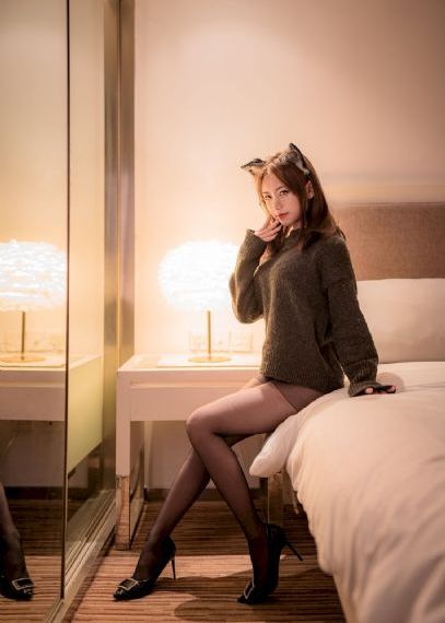 欧美女装海报手绘_4K电影免费在线